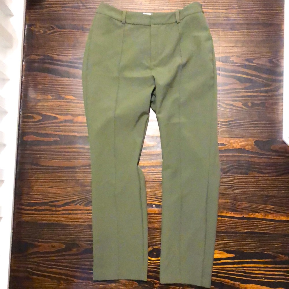 Green pleated dress pants